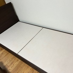 ニトリ シングルベッドの画像