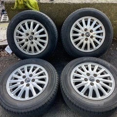 車のパーツ タイヤ、ホイール