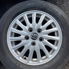 車のパーツ タイヤ、ホイールの画像