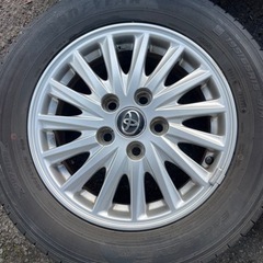 車のパーツ タイヤ、ホイールの画像