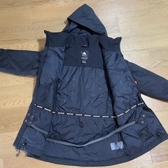BURTONスノボウェアの画像