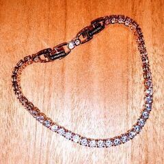 🍓 Swarovskiの煌めき『 1️⃣バングル  ＆   2️⃣ブレスレッド 』😊            の画像