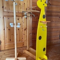子供用キリン　ハンガーラックほか