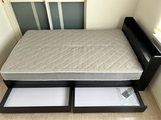 セミダブルベッド　マットレス付　ブラック