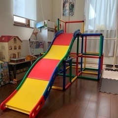 ジャングルジム　滑り台　おもちゃ　室内遊び
