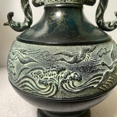 アンティーク　龍仙作　青銅　鶴、花、波柄　花瓶　花器　インテリア置物の画像