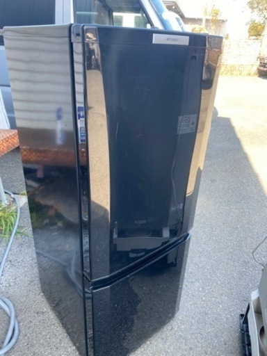 福岡市内配送無料　三菱電機 MITSUBISHI ELECTRIC MR-P15T-B [冷蔵庫（146L・右開き） サファイアブラッ