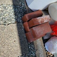 レンガ、ブロック、ベニヤ板の画像