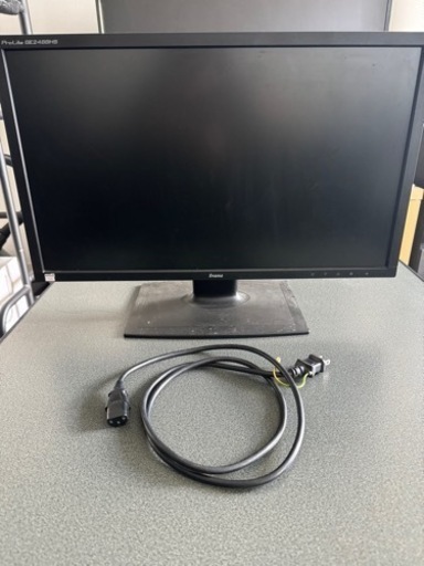 PCモニター2台(24インチ、22.5インチ)