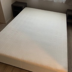 家具 足付きマットレス　ダブルベッドサイズ