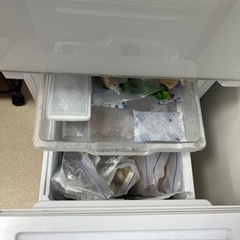 Hisense 冷蔵庫 HR-G13B-Wの画像