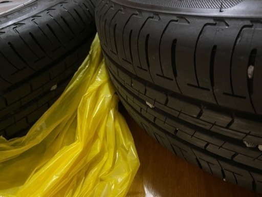 車のパーツ タイヤ、ホイール