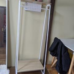 ハンガーラックの画像