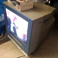 家電 テレビの画像