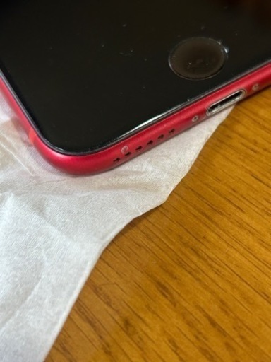 iPhoneSE 2世代　RED