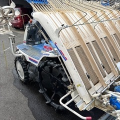 イセキ田植え機6条の画像
