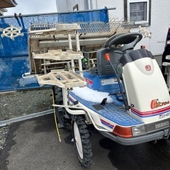イセキ田植え機6条の画像