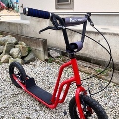 Ｂｕｇｇｙ　ｃｒｏｓｓ（キックボード赤）
