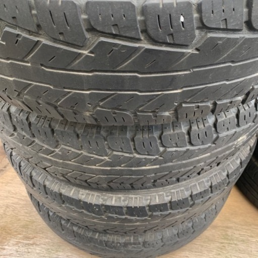 車のパーツ タイヤ、ホイール