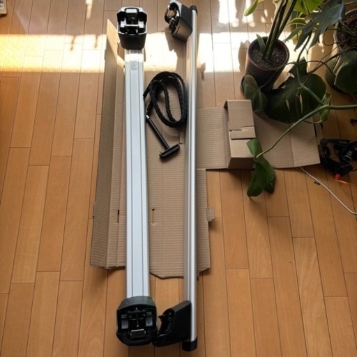 アウディ　Q5 純正ベースキャリアその他