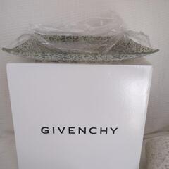 （新品未使用）GIVENCHY モーニングレオパード ペアセットの画像