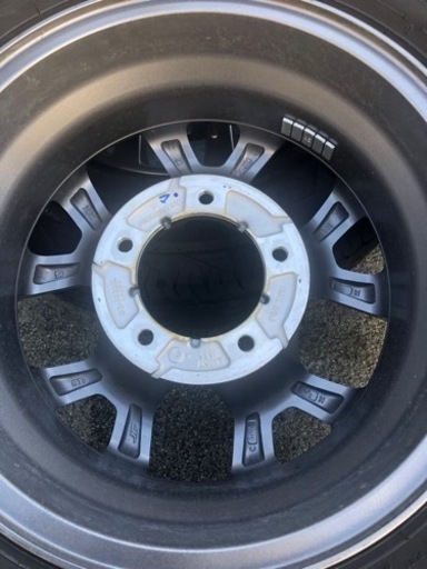 車のパーツ タイヤ、ホイール