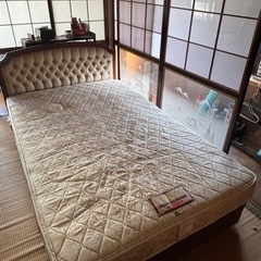 ベッド、シングル、セミダブル、フランスベッド