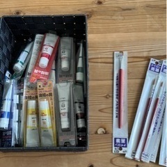 【未開封】油絵・アクリル絵の具　筆　木製パレット