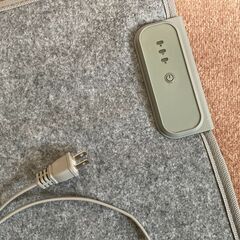 【取引中】LaFuture 3面型パネルヒーターの画像