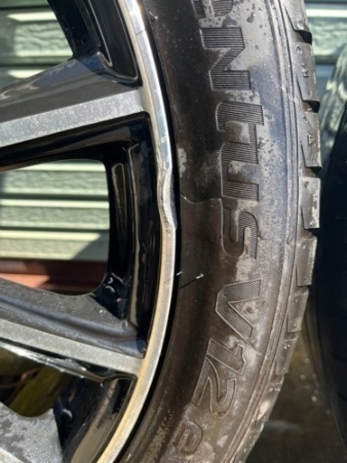 車のパーツ タイヤ、ホイール