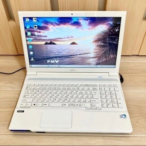 【お譲り先決まりました】カメラ＆Bluetooth搭載のノートパソコン