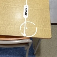 【あげます】レトロな机　オカムラ　学校机　小学校低学年用　アンティークの画像