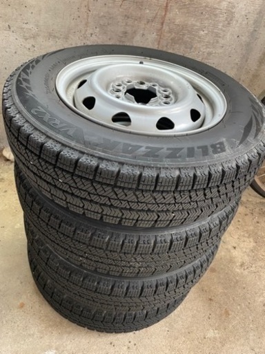 スタッドレス135/80R12ブリヂストンVRX2