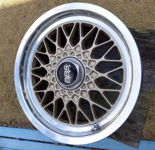 BBS スカイライン純正オプション R31 (しん) 大月のタイヤ