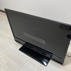 BluRay再生機能付きテレビ32インチの画像