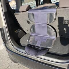 車のシート保護マットの画像