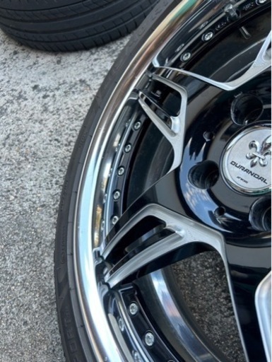 車のパーツ タイヤ、ホイール