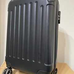 スーツケース ブラックの画像