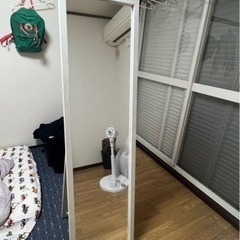 全身をしっかりチェックできる幅広鏡面タイプ 【無料】