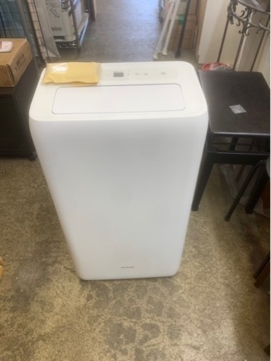 万代店　 アイリスオーヤマ ポータブル クーラー エアコン 冷風機 7~10畳 除湿 2021年モデル IPA-2821G
