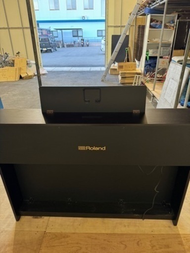 値下げ！ Roland HP704 21年製 電子ピアノ 専用椅子 ヘッドフォン配送無料 楽器 鍵盤楽器、ピアノ