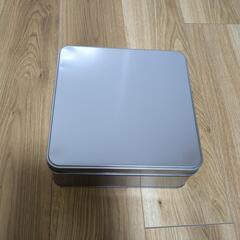 生活雑貨　アルミタイプの入れ物の画像