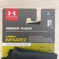 ★新品‼︎★アンダーアーマー    レディース　　　　　レディース手袋
の画像