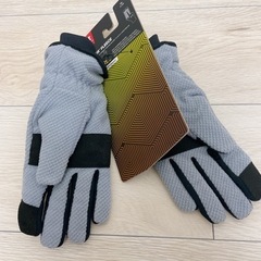 ★新品‼︎★アンダーアーマー    レディース　　　　　レディース手袋
の画像