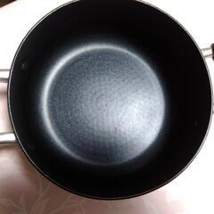 【無料】両手鍋　20cm　軽量の画像