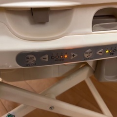 combi コンビ ネムリラAT 電動ハイローチェアの画像