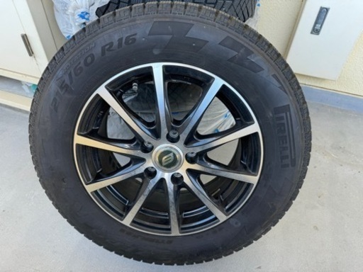 車のパーツ タイヤ、ホイール