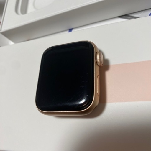 アップルウォッチ SE(GPS + Cellular)40mm