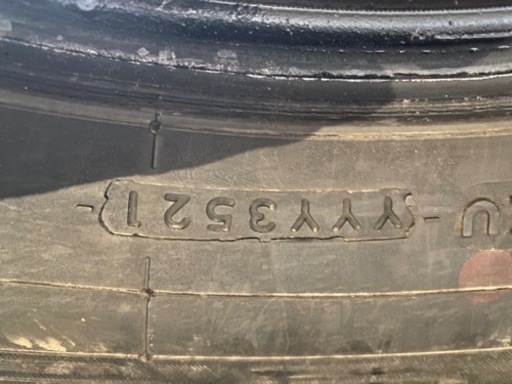 車のパーツ タイヤ、ホイール