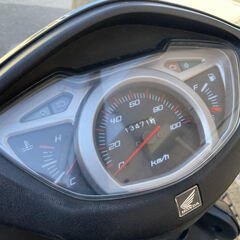 HONDA リード110 ジャンク 部品どり リアボックス付の画像